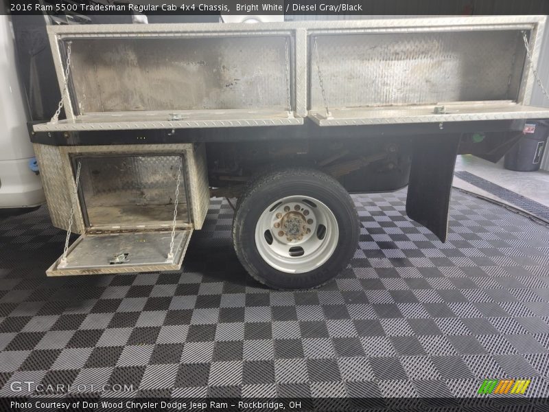 Bright White / Diesel Gray/Black 2016 Ram 5500 Tradesman Regular Cab 4x4 Chassis