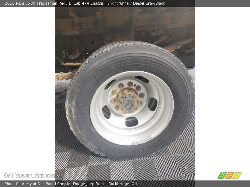  2016 5500 Tradesman Regular Cab 4x4 Chassis Wheel