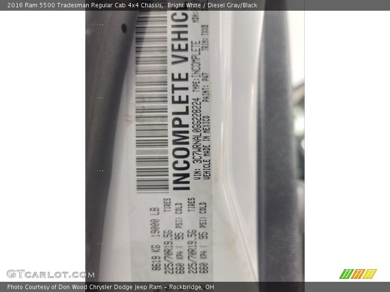 2016 5500 Tradesman Regular Cab 4x4 Chassis Bright White Color Code PW7