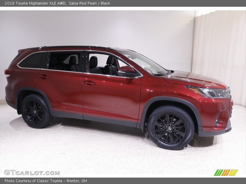 Salsa Red Pearl / Black 2019 Toyota Highlander XLE AWD