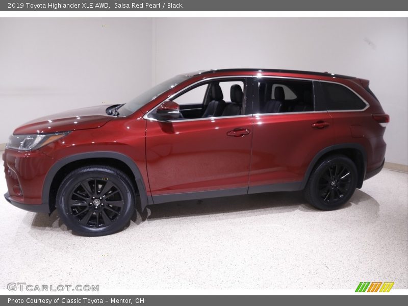 Salsa Red Pearl / Black 2019 Toyota Highlander XLE AWD