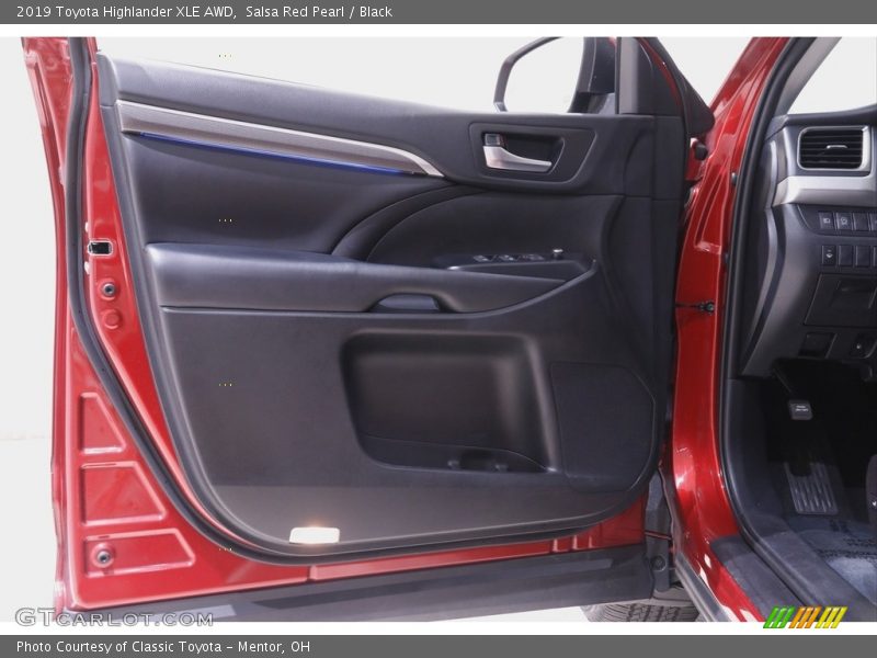 Salsa Red Pearl / Black 2019 Toyota Highlander XLE AWD