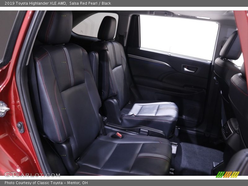 Salsa Red Pearl / Black 2019 Toyota Highlander XLE AWD