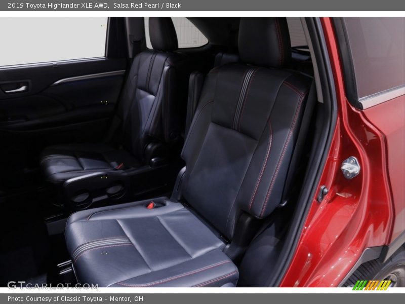 Salsa Red Pearl / Black 2019 Toyota Highlander XLE AWD