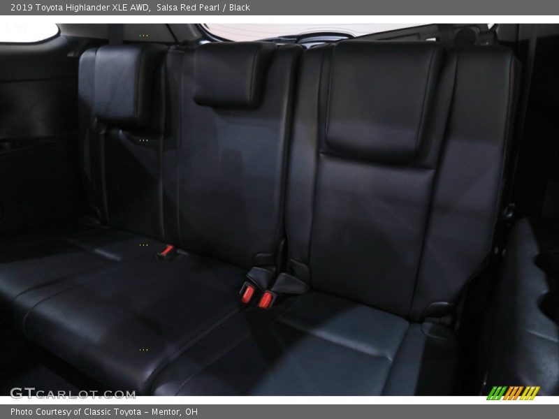 Salsa Red Pearl / Black 2019 Toyota Highlander XLE AWD