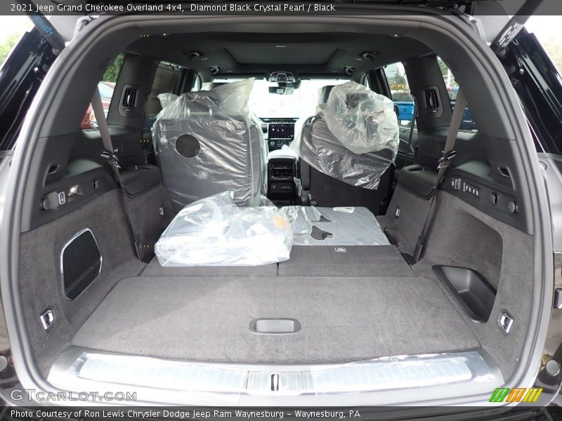  2021 Grand Cherokee Overland 4x4 Trunk
