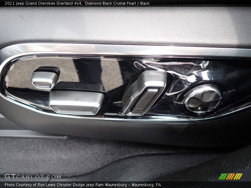 Diamond Black Crystal Pearl / Black 2021 Jeep Grand Cherokee Overland 4x4