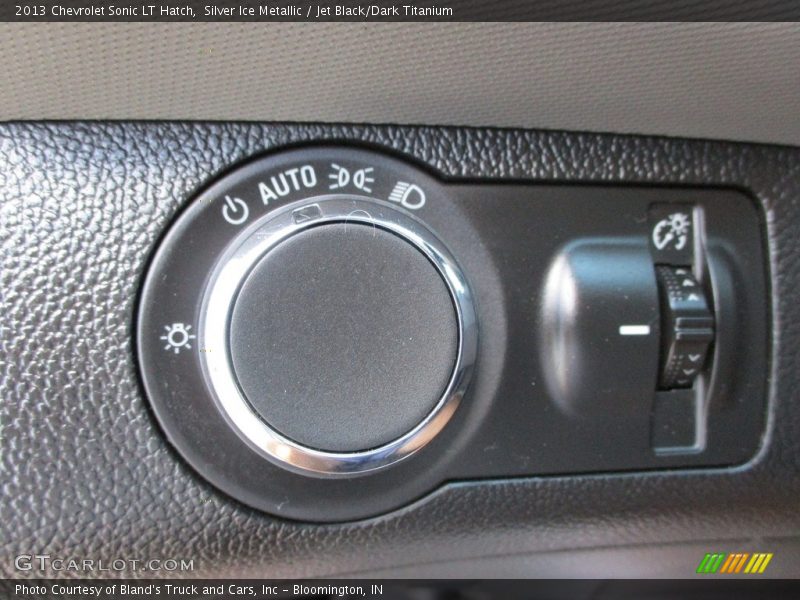 Silver Ice Metallic / Jet Black/Dark Titanium 2013 Chevrolet Sonic LT Hatch
