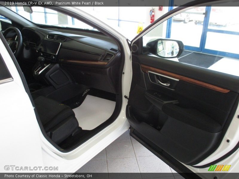 Platinum White Pearl / Black 2019 Honda CR-V EX AWD