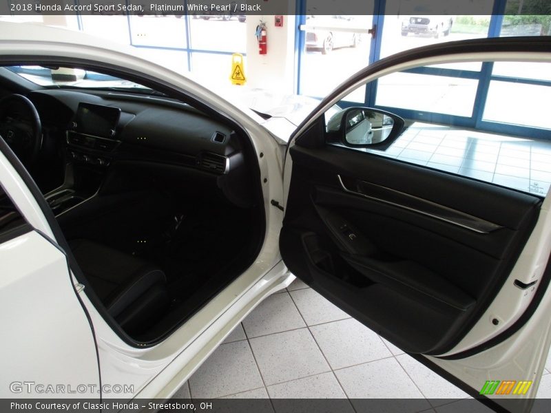 Platinum White Pearl / Black 2018 Honda Accord Sport Sedan