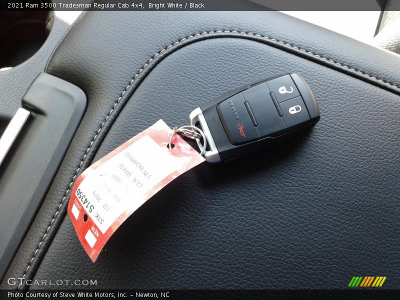 Bright White / Black 2021 Ram 3500 Tradesman Regular Cab 4x4