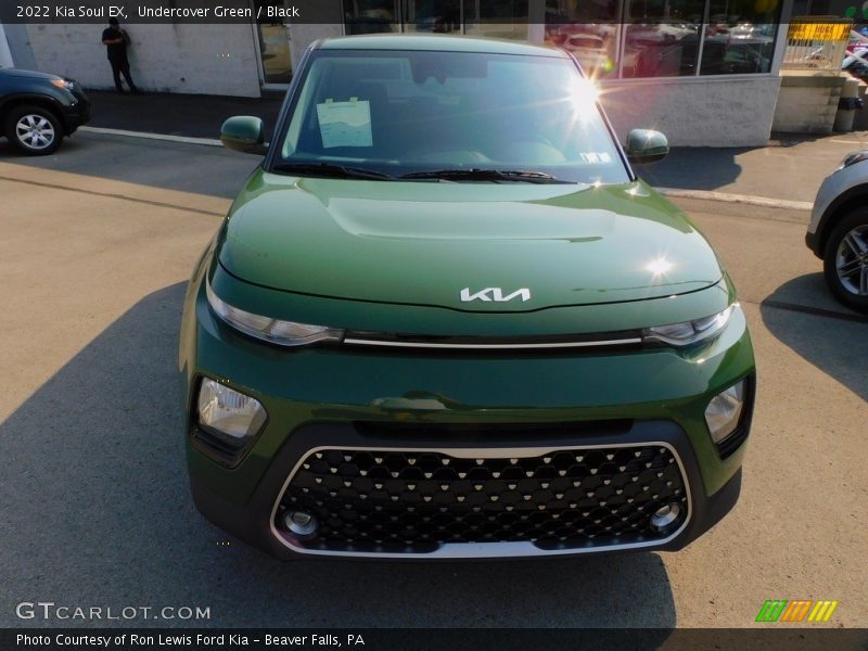 Undercover Green / Black 2022 Kia Soul EX