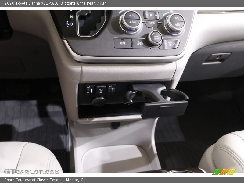 Blizzard White Pearl / Ash 2020 Toyota Sienna XLE AWD