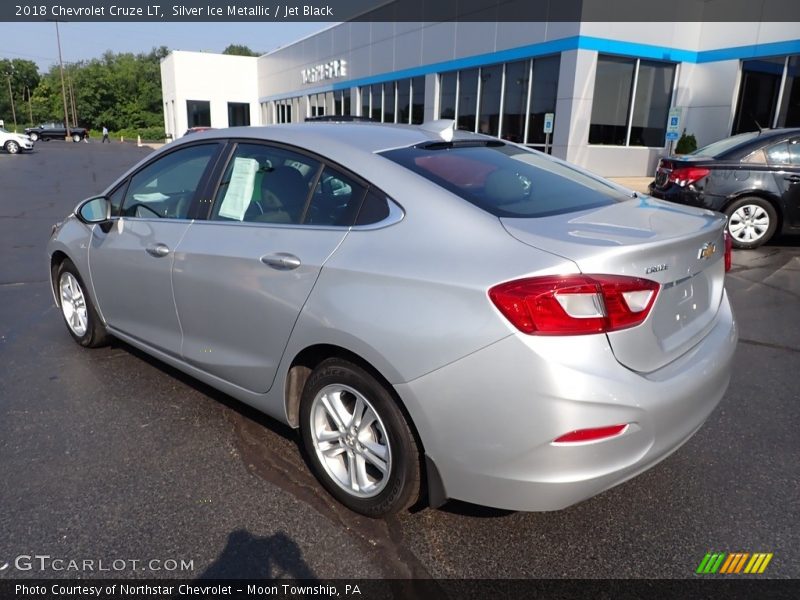 Silver Ice Metallic / Jet Black 2018 Chevrolet Cruze LT