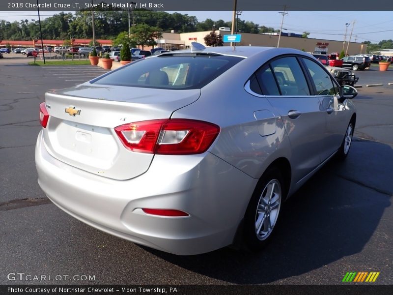 Silver Ice Metallic / Jet Black 2018 Chevrolet Cruze LT