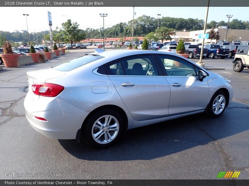 Silver Ice Metallic / Jet Black 2018 Chevrolet Cruze LT