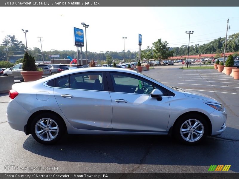 Silver Ice Metallic / Jet Black 2018 Chevrolet Cruze LT