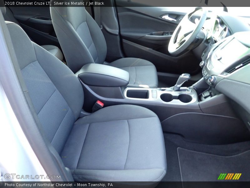 Silver Ice Metallic / Jet Black 2018 Chevrolet Cruze LT