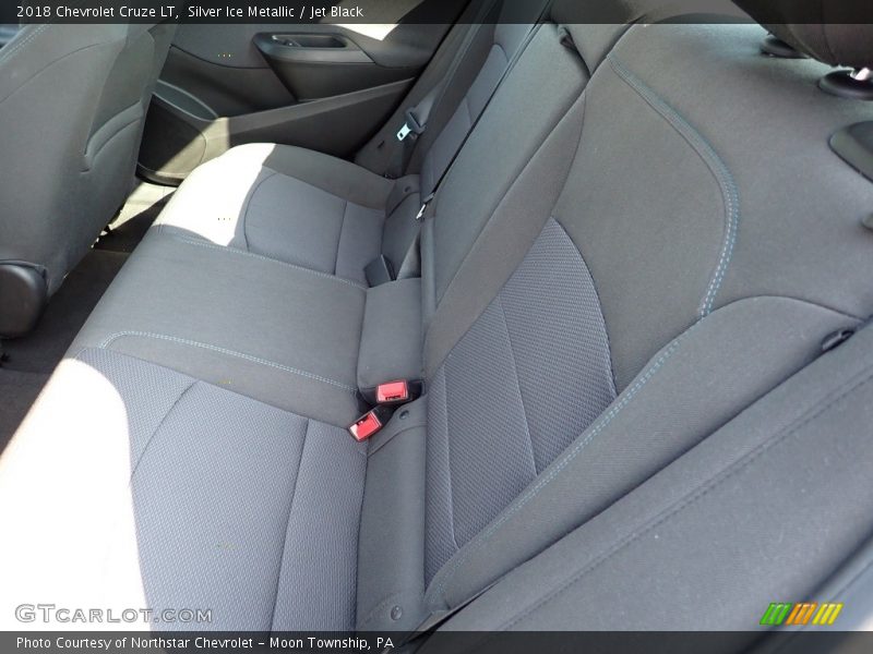 Silver Ice Metallic / Jet Black 2018 Chevrolet Cruze LT