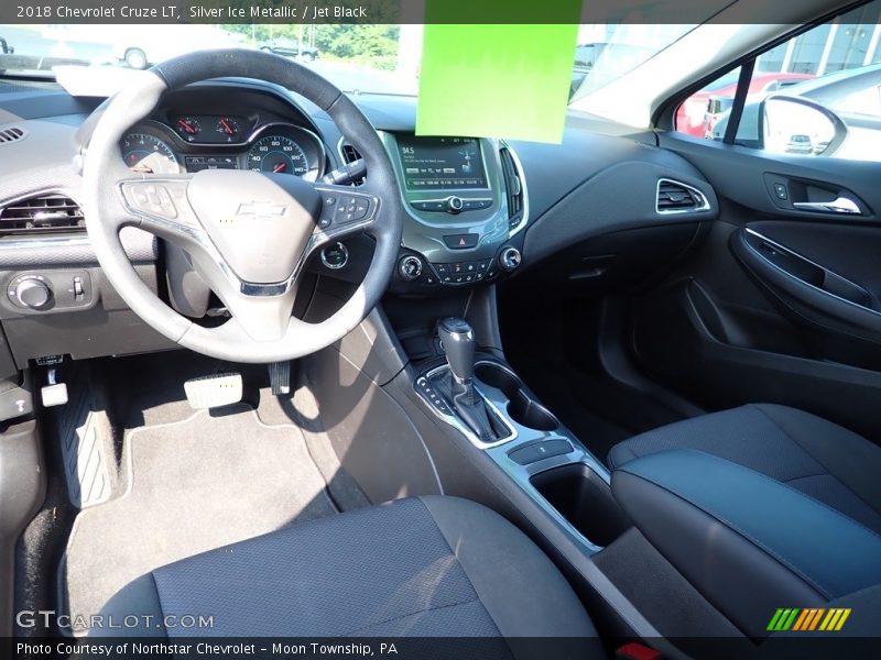 Silver Ice Metallic / Jet Black 2018 Chevrolet Cruze LT