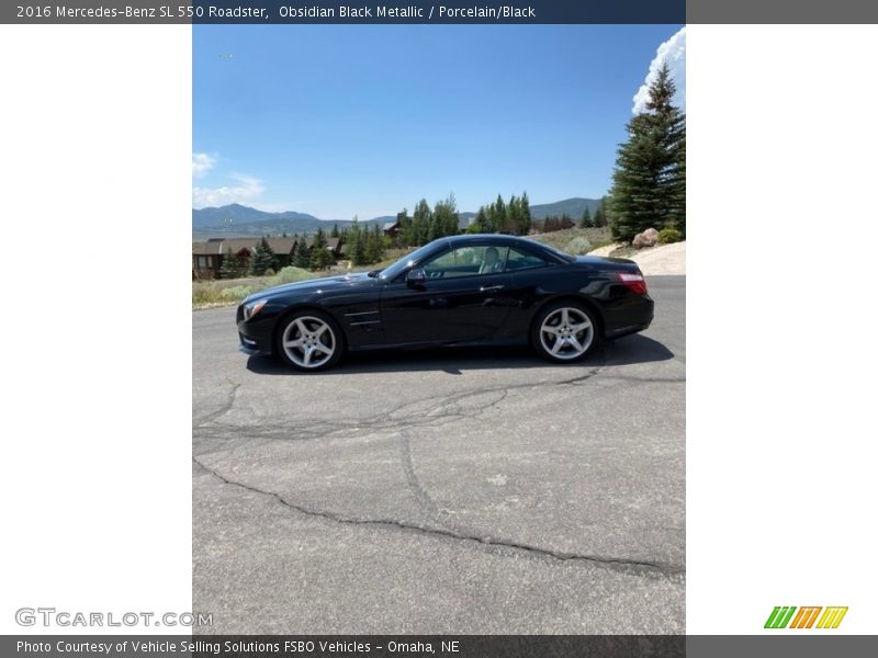 Obsidian Black Metallic / Porcelain/Black 2016 Mercedes-Benz SL 550 Roadster