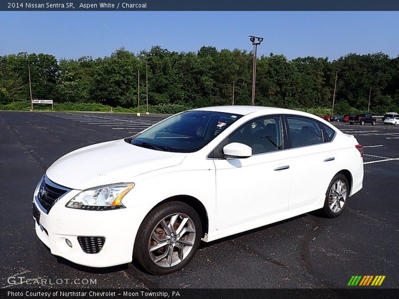 Aspen White / Charcoal 2014 Nissan Sentra SR