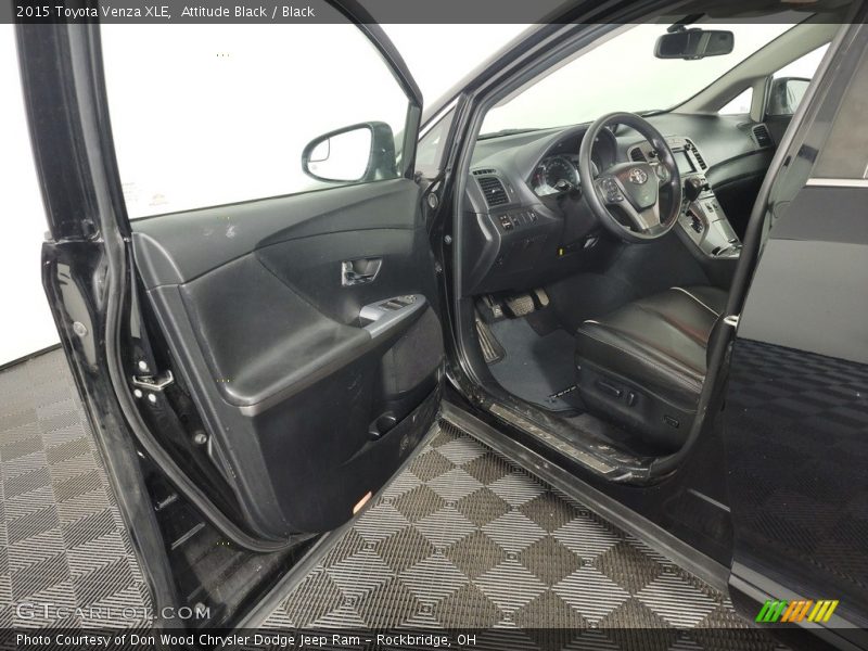 Attitude Black / Black 2015 Toyota Venza XLE