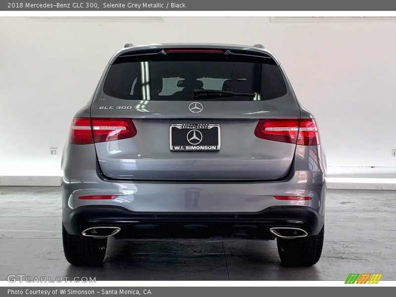 Selenite Grey Metallic / Black 2018 Mercedes-Benz GLC 300