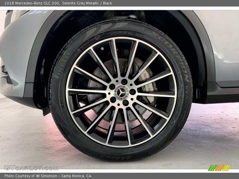 Selenite Grey Metallic / Black 2018 Mercedes-Benz GLC 300