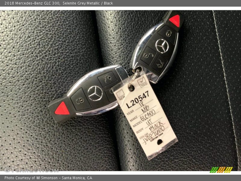 Selenite Grey Metallic / Black 2018 Mercedes-Benz GLC 300