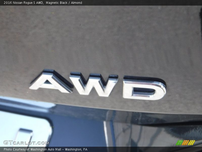 Magnetic Black / Almond 2016 Nissan Rogue S AWD