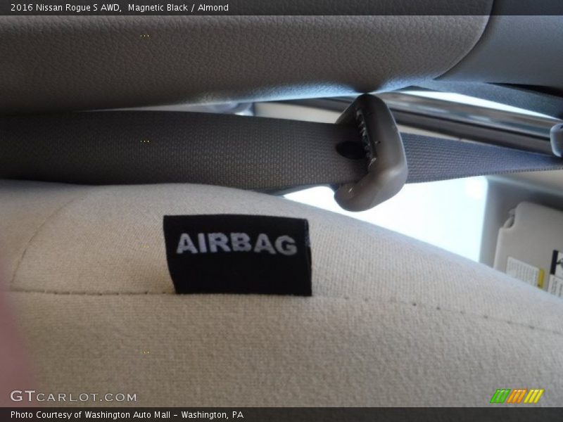 Magnetic Black / Almond 2016 Nissan Rogue S AWD