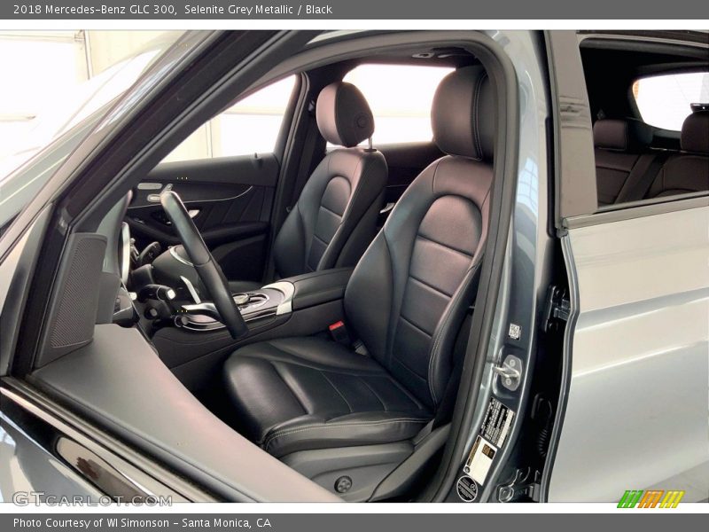 Selenite Grey Metallic / Black 2018 Mercedes-Benz GLC 300