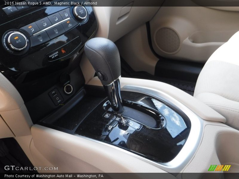 Magnetic Black / Almond 2016 Nissan Rogue S AWD