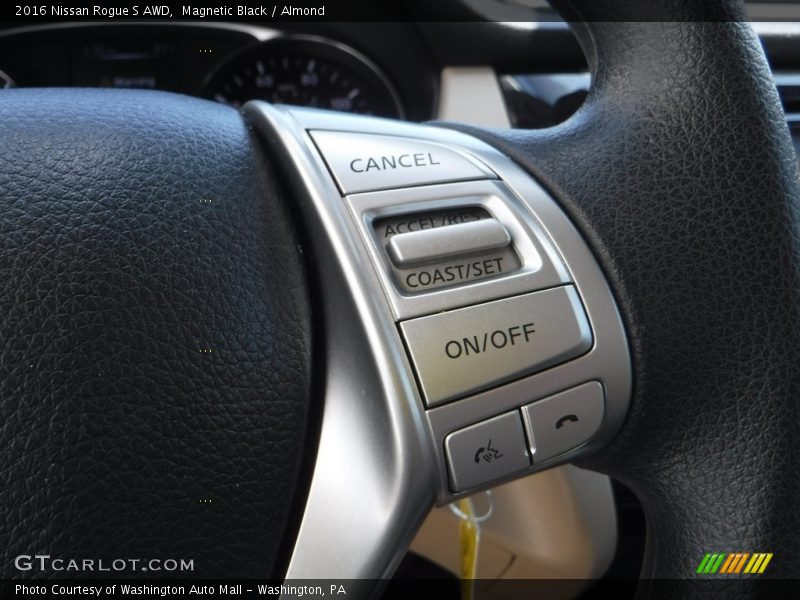 Magnetic Black / Almond 2016 Nissan Rogue S AWD