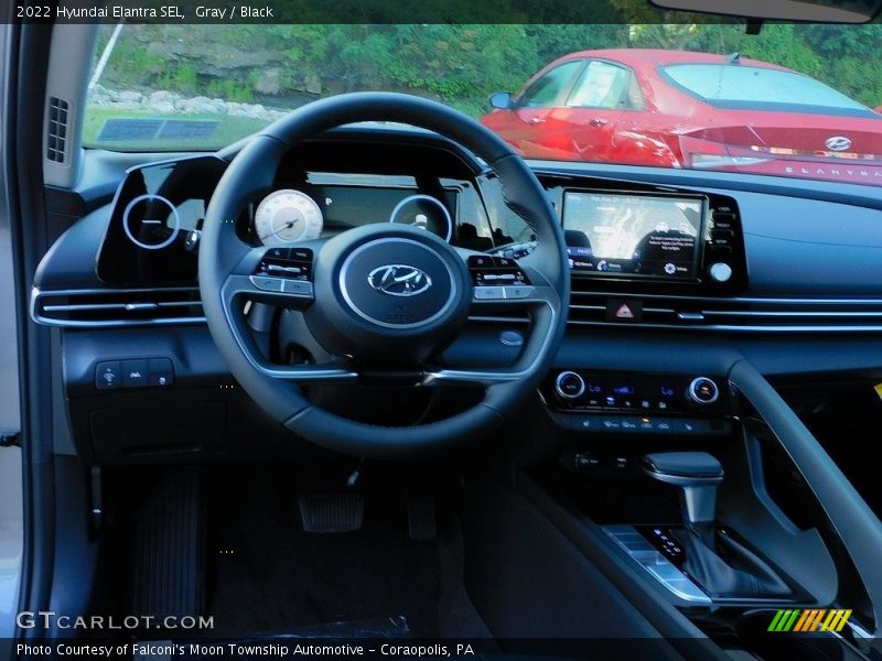 Gray / Black 2022 Hyundai Elantra SEL