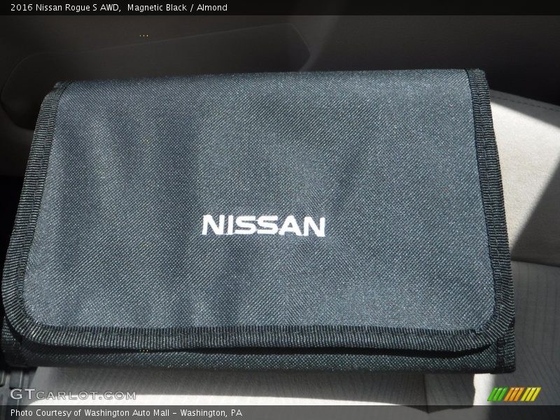 Magnetic Black / Almond 2016 Nissan Rogue S AWD