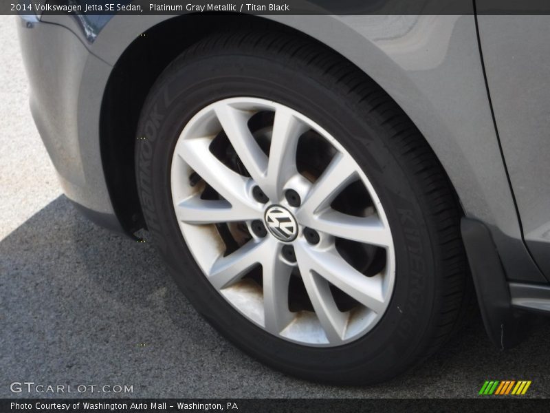 Platinum Gray Metallic / Titan Black 2014 Volkswagen Jetta SE Sedan