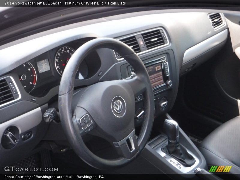 Platinum Gray Metallic / Titan Black 2014 Volkswagen Jetta SE Sedan