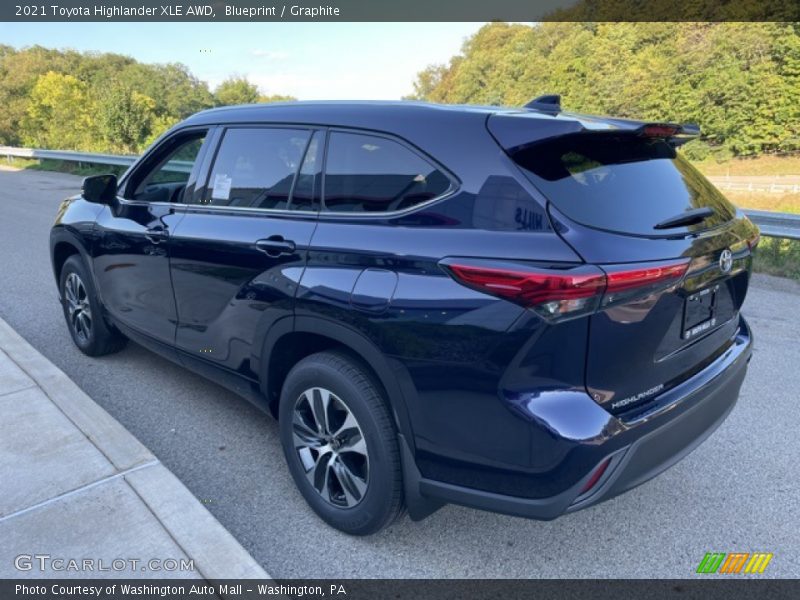 Blueprint / Graphite 2021 Toyota Highlander XLE AWD