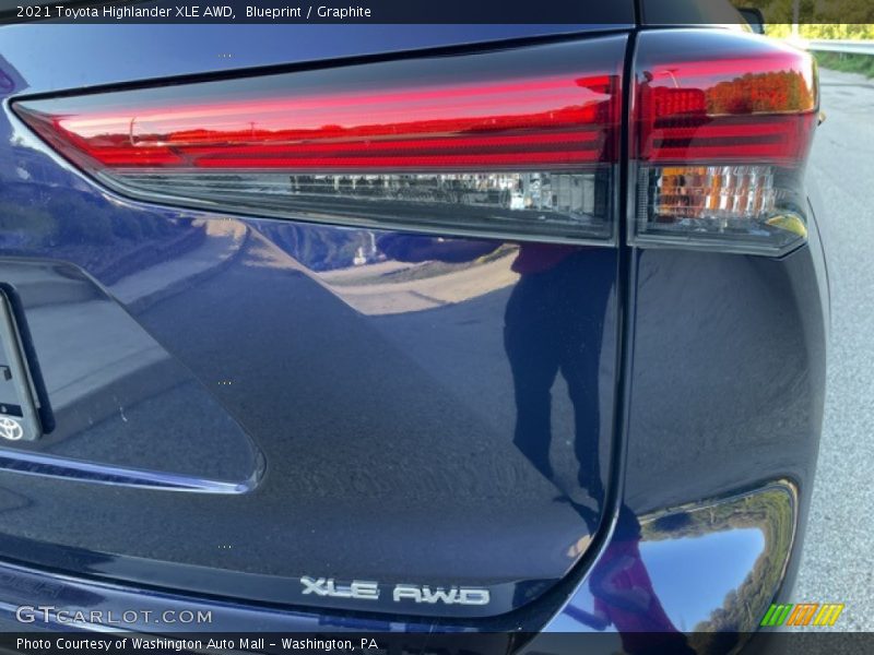 Blueprint / Graphite 2021 Toyota Highlander XLE AWD