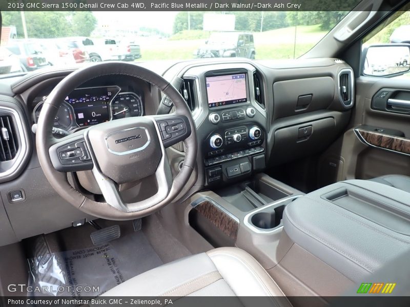  2019 Sierra 1500 Denali Crew Cab 4WD Dark Walnut/­Dark Ash Grey Interior
