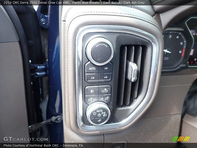 Controls of 2019 Sierra 1500 Denali Crew Cab 4WD