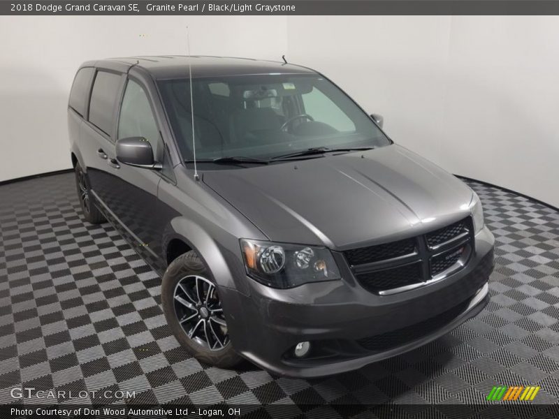 Granite Pearl / Black/Light Graystone 2018 Dodge Grand Caravan SE