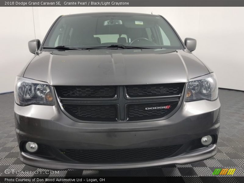 Granite Pearl / Black/Light Graystone 2018 Dodge Grand Caravan SE