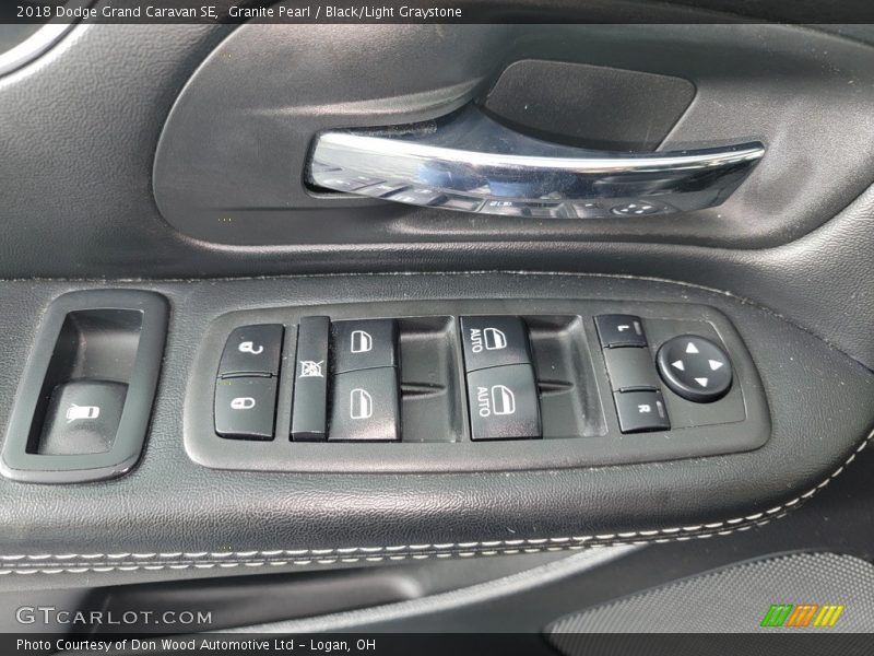 Granite Pearl / Black/Light Graystone 2018 Dodge Grand Caravan SE