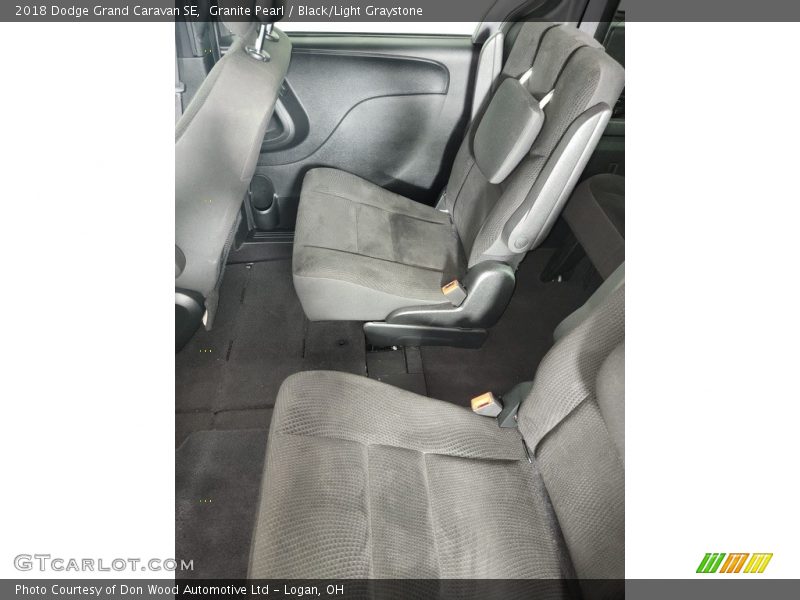 Granite Pearl / Black/Light Graystone 2018 Dodge Grand Caravan SE