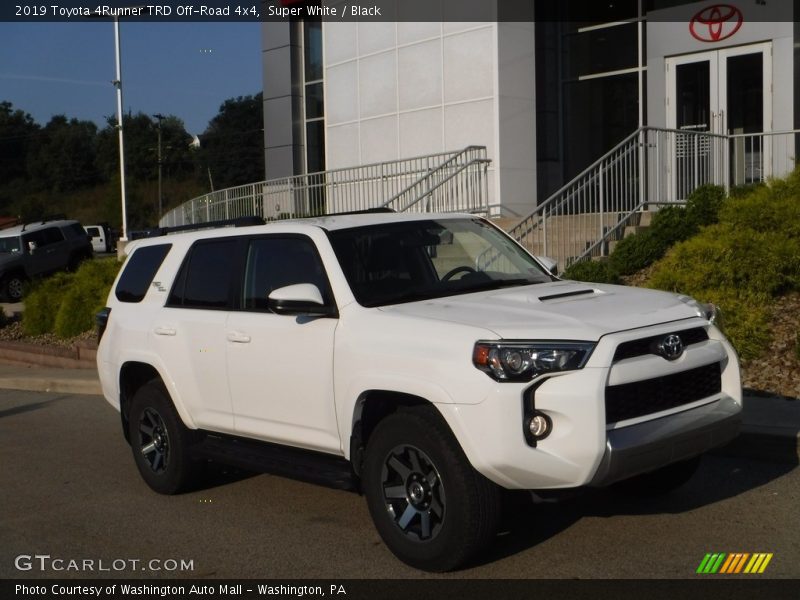Super White / Black 2019 Toyota 4Runner TRD Off-Road 4x4
