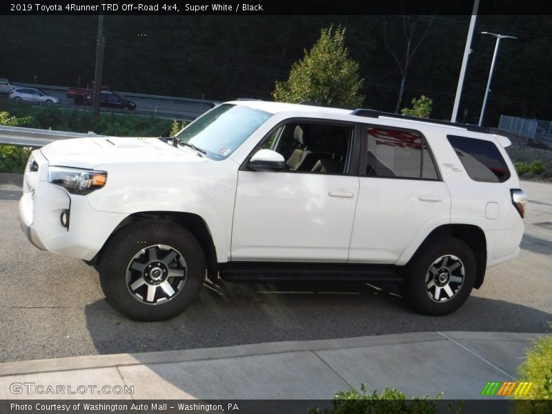 Super White / Black 2019 Toyota 4Runner TRD Off-Road 4x4