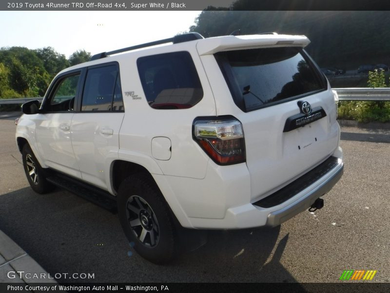 Super White / Black 2019 Toyota 4Runner TRD Off-Road 4x4